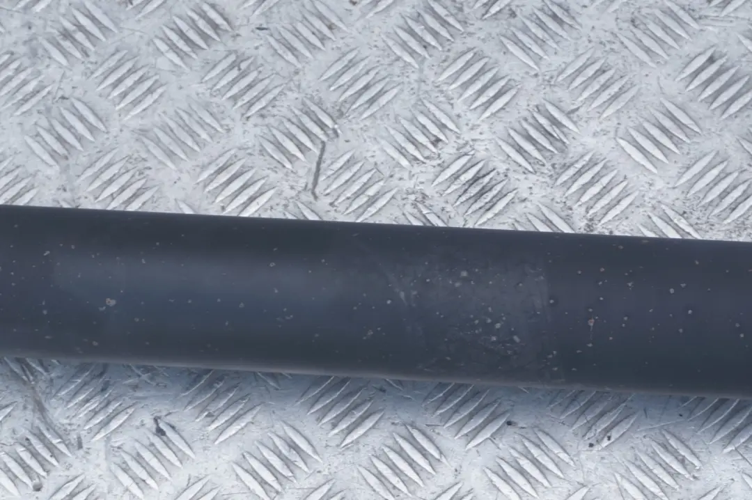 M47N2 Drive Prop Shaft Propshaft Manual to BMW E60 E61 520d with Part number 7561683 BMW E60 E61 520d M47N2 Drive Prop Shaft Propshaft Manual - SKU 7561683 - Part number 7561683