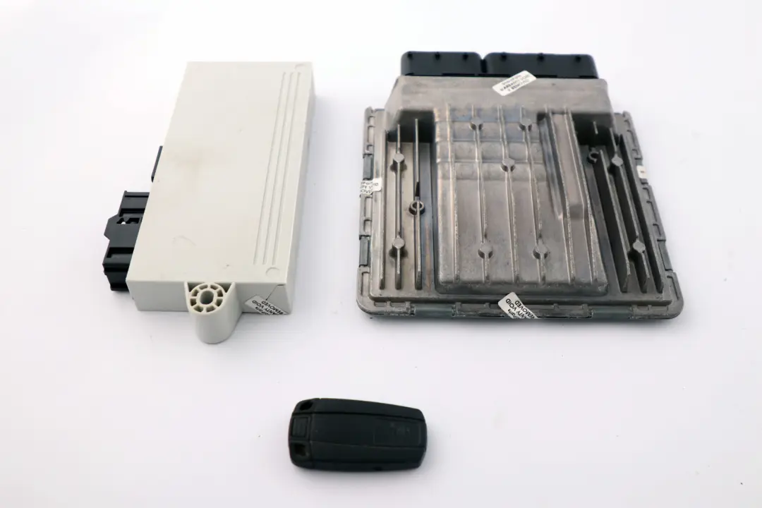 N52 Engine ECU Kit DME CAS2 Key BMW 3 5 Series E60 E90 E91 330i 530i - SKU 7561684-2 - Part number 7561684