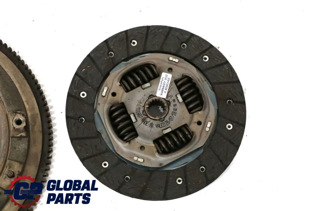 Dwumas Sprzęgło Docisk Komplet do Mini R55 R56 R60 Benzyna N12 N16 o numerze 7561765 Mini R55 R56 R60 Benzyna N12 N16 Dwumas Sprzęgło Docisk Komplet - SKU 7561765 - Numer Części 7561765