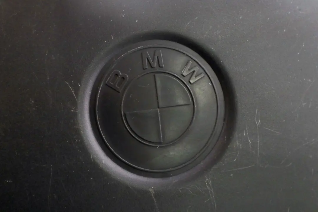 BMW E87 Osłona silnika kanał powietrza ssący wlot - SKU 7561927-3 - Numer Części 13717549469