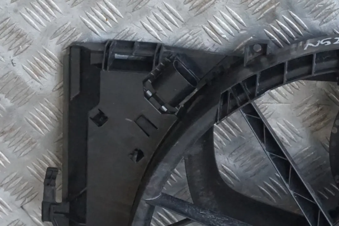 BMW E81 E87 E90 N52 N52N 600W Radiator Fan Housing With Fan - SKU 7562080 - Part number 7562080