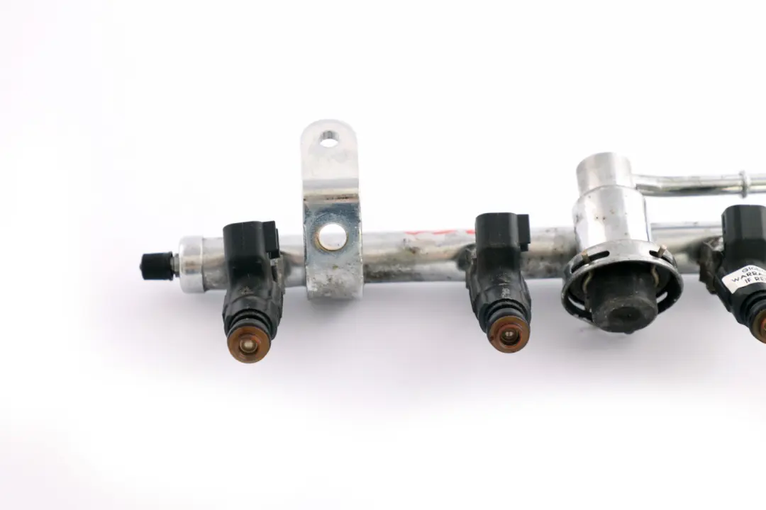 Listwa wtryskowa do MINI Cooper One R50 R52 W10 o numerze 7562264 MINI Cooper One R50 R52 W10 Listwa wtryskowa - SKU 7562264 - Numer Części 7562264