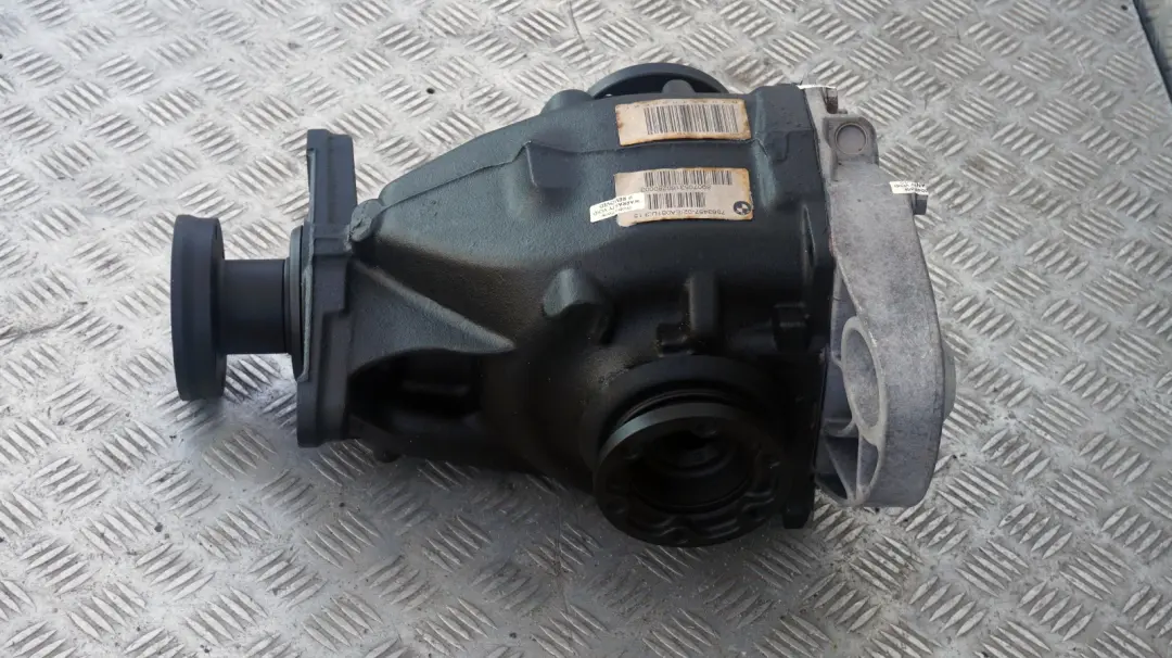 BMW 5 Series E60 LCI Rear Differential Diff 3,15 Ratio 525i N53 WARRANTY - SKU 7563457 - Part number 7563457