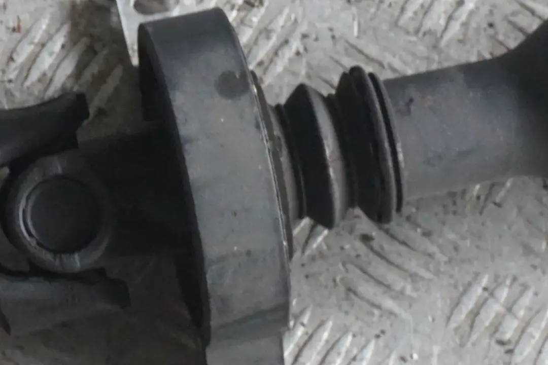 BMW X3 E83 2.5si 3.0si Petrol N52N Rear Drive Shaft Prop Shaft Propshaft - SKU 7564740 - Part number 7564740