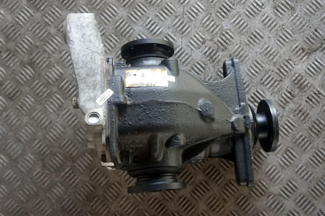 320si Hinterachsgetriebe Diff l=4,10 GARANTIE für BMW 3 er E90 mit Teilenummer 7564878 BMW 3 er E90 320si Hinterachsgetriebe Diff l=4,10 GARANTIE - SKU 7564878 - Teilenummer 7564878
