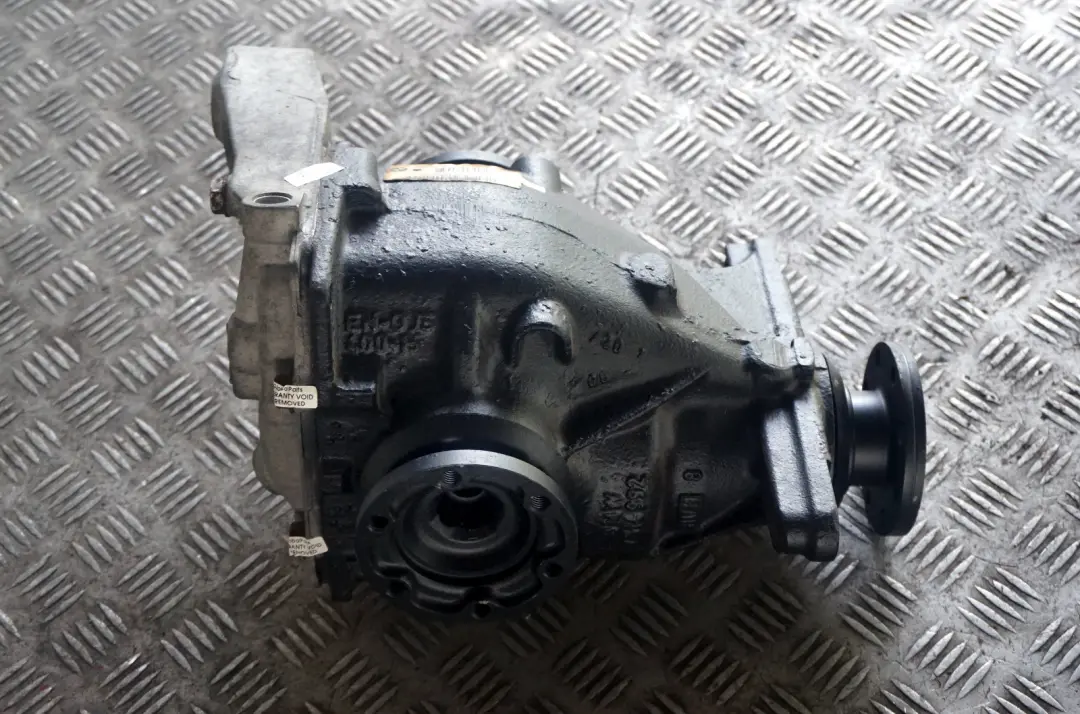 320si Rear Differential Diff 4,10 Ratio WARRANTY to BMW 3 Series E90 with Part number 7564878 BMW 3 Series E90 320si Rear Differential Diff 4,10 Ratio WARRANTY - SKU 7564878 - Part number 7564878