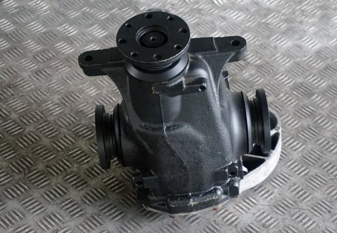 320si Rear Differential Diff 4,10 Ratio WARRANTY to BMW 3 Series E90 with Part number 7564878 BMW 3 Series E90 320si Rear Differential Diff 4,10 Ratio WARRANTY - SKU 7564878 - Part number 7564878