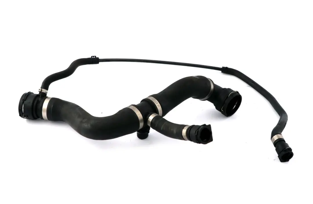 Mangueras Sistema Refrigeración para BMW E81 E82 E87 E90 E91 E92 LCI con número de pieza 7566031 BMW E81 E82 E87 E90 E91 E92 LCI Mangueras Sistema Refrigeración - SKU 7566031 - Número de pieza 7566031