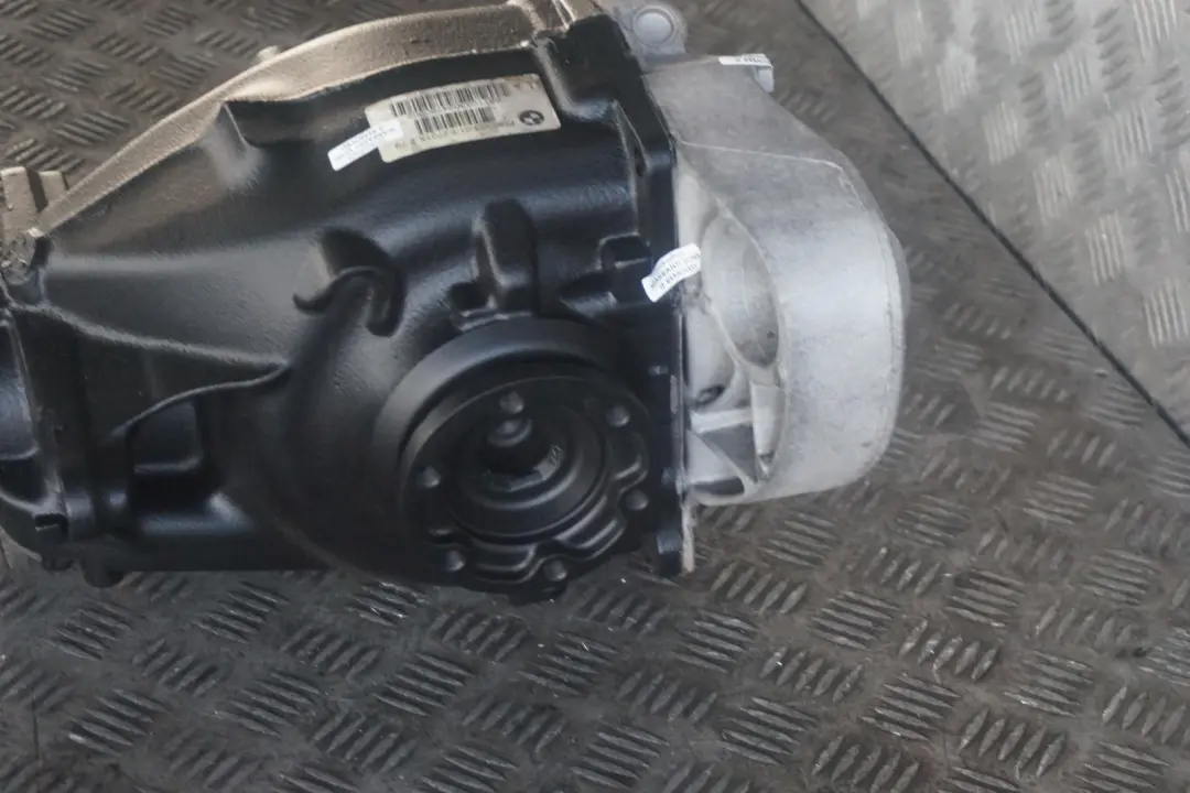 BMW E90 E91 E92 325d M57N2 Rear Differential Diff 2,79 Ratio WARRANTY - SKU 7566195 - Part number 7566195