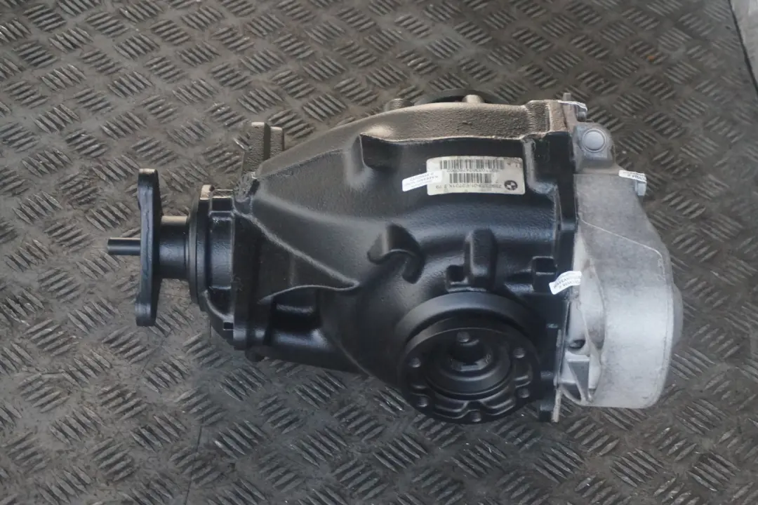 BMW E90 E91 E92 325d M57N2 Rear Differential Diff 2,79 Ratio WARRANTY - SKU 7566195 - Part number 7566195