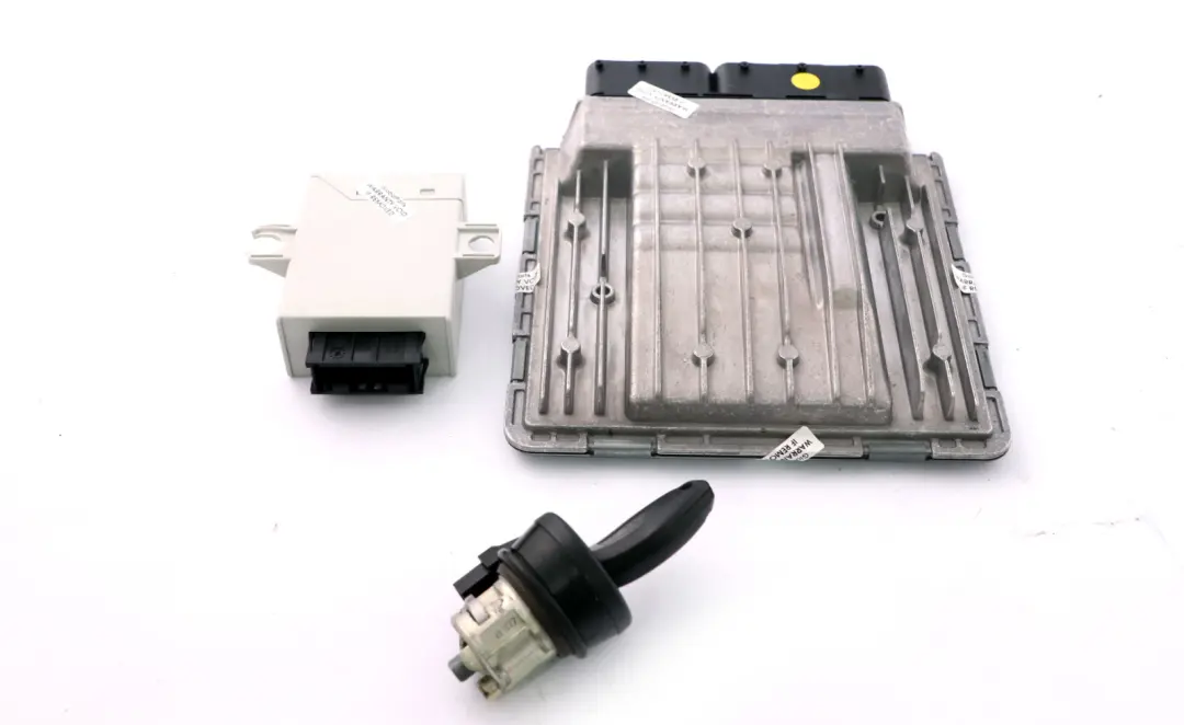 N52 177PS ecu Commande Dme Ews Schluess pour BMW Z4 E85 Roadster 2.5i à propos du numéro de pièce 7571510 BMW Z4 E85 Roadster 2.5i N52 177PS ecu Commande Dme Ews Schluess - SKU 7571510-1 - Numéro de pièce 7571510