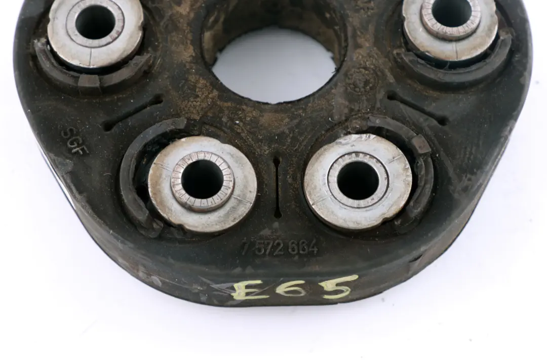 Łącznik Wału Przegub Guma do BMW E65 E66 E67 o numerze 1229754 BMW E65 E66 E67 Łącznik Wału Przegub Guma - SKU 7572664 - Numer Części 1229754