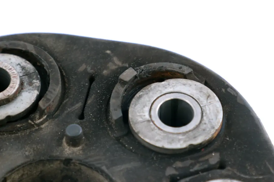 Łącznik Wału Przegub Guma do BMW E65 E66 E67 o numerze 1229754 BMW E65 E66 E67 Łącznik Wału Przegub Guma - SKU 7572664 - Numer Części 1229754