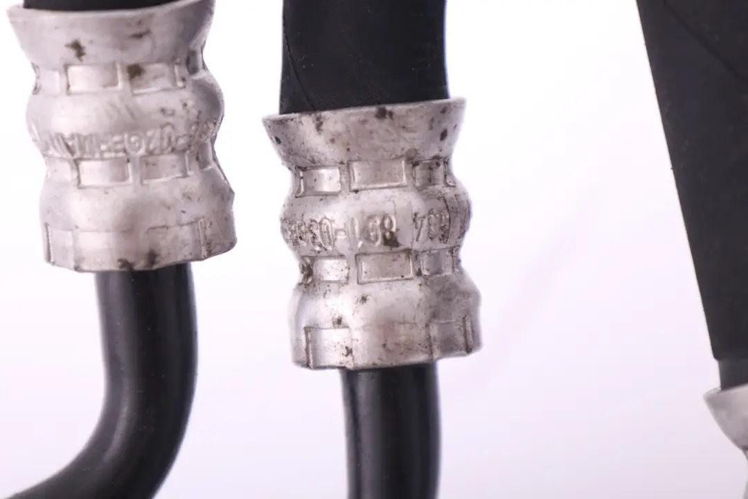 Tuyau Refroidissement D'Huile BMW E60 E61 E63 E65 Conduite Sortie 7534892 pour à propos du numéro de pièce 7573106 7573107 Tuyau Refroidissement D'Huile BMW E60 E61 E63 E65 Conduite Sortie 7534892 - SKU 7573106 - Numéro de pièce 7573106 7573107