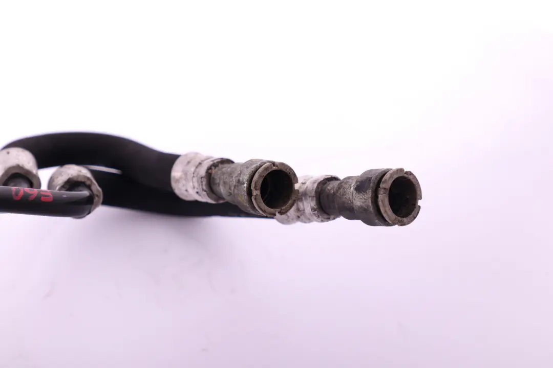 Tubo Enfriamiento Aceite BMW E60 E61 E63 E65 Entrada Salida Línea Manguera para con número de pieza 7573106 7573107 Tubo Enfriamiento Aceite BMW E60 E61 E63 E65 Entrada Salida Línea Manguera - SKU 7573106 - Número de pieza 7573106 7573107