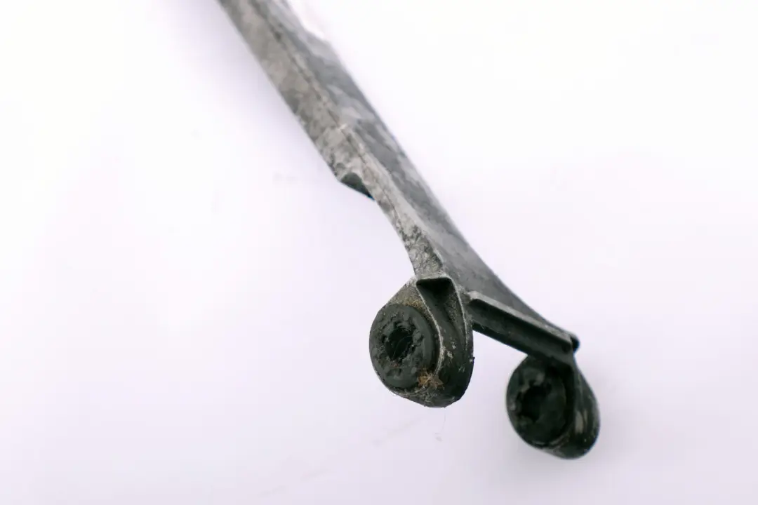 M47N2 Gearshift Manual Transmission Shifting Lever Arm 7558855 BMW 5 Series E60 - SKU 7573123 - Part number 7573123