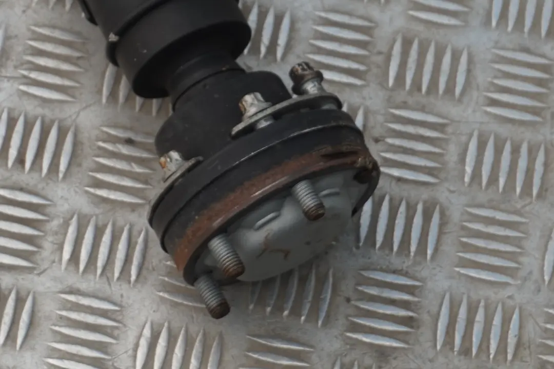 N52 Albero Propulsore Automatico 7549471 per BMW Serie 6 E63 E64 630i con numero di parte 7573570 BMW Serie 6 E63 E64 630i N52 Albero Propulsore Automatico 7549471 - SKU 7573570 - Numero di parte 7573570