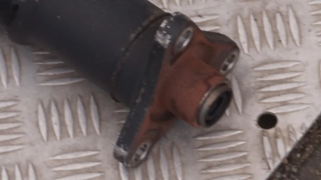 N53 Gelenkwelle Schaltgetriebe Benzin für BMW 5 er E60 E61 LCI 525i mit Teilenummer 7573580 BMW 5 er E60 E61 LCI 525i N53 Gelenkwelle Schaltgetriebe Benzin - SKU 7573580 - Teilenummer 7573580