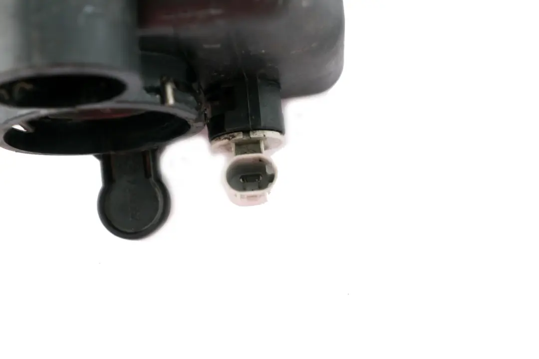 Vase D'Expansion Radiateur Essence 1711 pour BMW Z4 Serie E85 E86 à propos du numéro de pièce 7573751 BMW Z4 Serie E85 E86 Vase D'Expansion Radiateur Essence 1711 - SKU 7573751 - Numéro de pièce 7573751