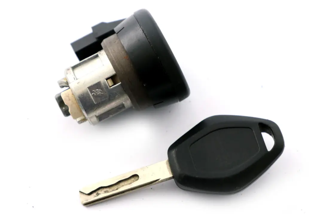 2.5si N52N 218HP Engine ECU Kit DME + Key Manual to BMW X3 Series E83 with Part number 7576670 BMW X3 Series E83 2.5si N52N 218HP Engine ECU Kit DME + Key Manual - SKU 7576670-1 - Part number 7576670