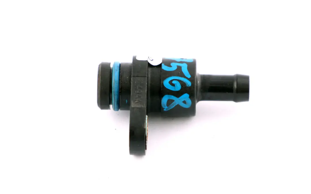 Coperchio Valvole Sfiato Basamento Motore per Mini R50 R52 R53 Cooper One con numero di parte 7577568 Mini R50 R52 R53 Cooper One Coperchio Valvole Sfiato Basamento Motore - SKU 7577568 - Numero di parte 7577568