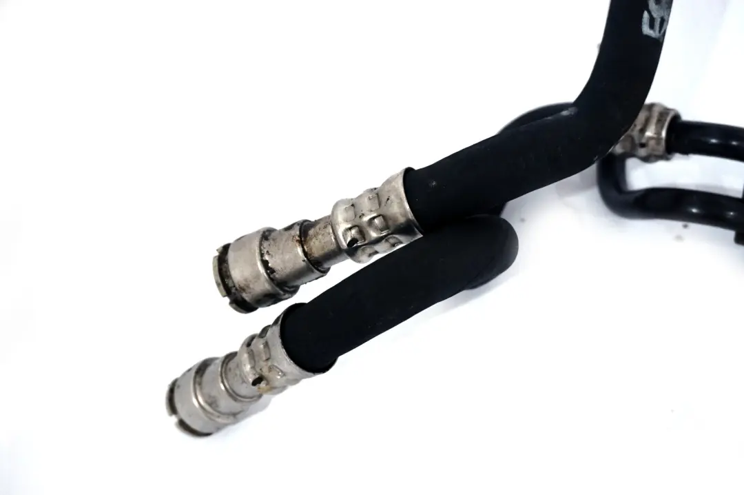 BMW 3 Reihe E90 E91 E92 N52N 325i 330i Ölkühlerleitung Vorlauf Rücklauf - SKU 7577641 - Teilenummer 7577641