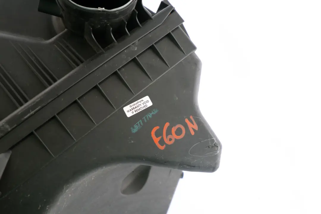 Filtro De Aire Caja De Admision Silenciador para BMW E60 E61 E63 E64 LCI con número de pieza 7577779 BMW E60 E61 E63 E64 LCI Filtro De Aire Caja De Admision Silenciador - SKU 7577779 - Número de pieza 7577779