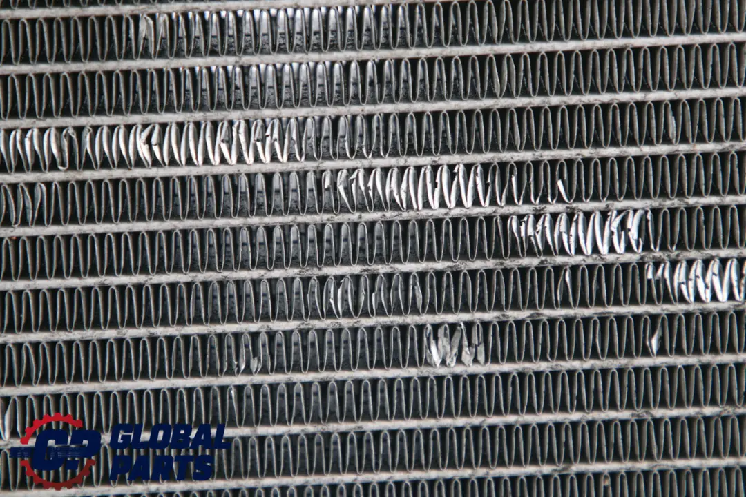 645i Radiatore raffreddamento motore benzina N62 per BMW E60 E61 E63 E65 545i con numero di parte 7585440 BMW E60 E61 E63 E65 545i 645i Radiatore raffreddamento motore benzina N62 - SKU 7585440-1 - Numero di parte 7585440