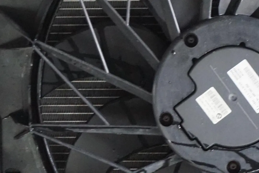 645i N62 Kühlerlüfter Lüfterzarge 600W Benzin für BMW 5 6 E60 E61 E63 E64 545i mit Teilenummer 7585440 BMW 5 6 E60 E61 E63 E64 545i 645i N62 Kühlerlüfter Lüfterzarge 600W Benzin - SKU 7585440-2 - Teilenummer 7585440