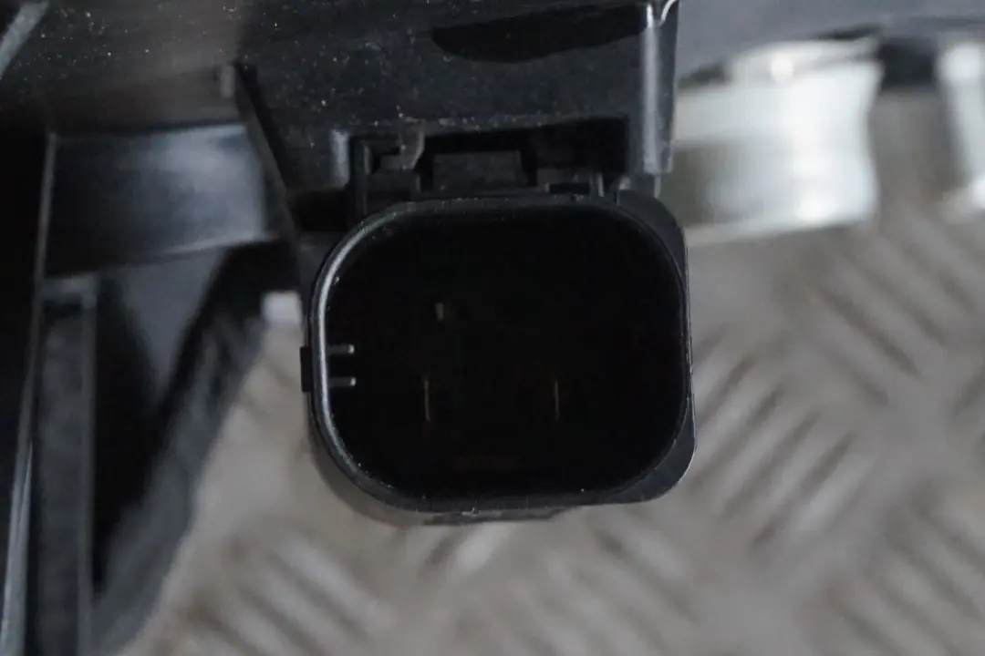 N62 Komplet chłodnica wentylator do BMW E60 E61 545i o numerze 7585440 BMW E60 E61 545i N62 Komplet chłodnica wentylator - SKU 7585440 - Numer Części 7585440