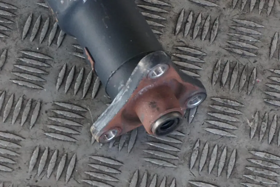 Reihe E83 3.0d M57N2 Gelenkwelle Kardanwelle Hinten L=1252MM für BMW X3 mit Teilenummer 7585939 BMW X3 Reihe E83 3.0d M57N2 Gelenkwelle Kardanwelle Hinten L=1252MM - SKU 7585939-1 - Teilenummer 7585939