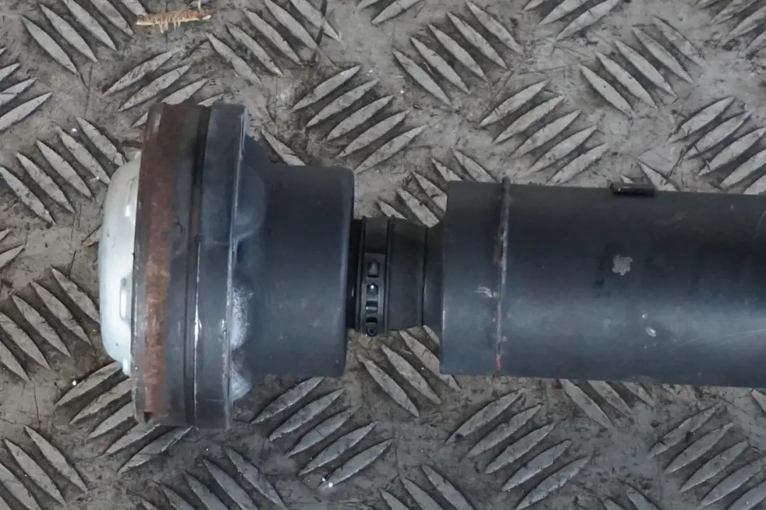 Reihe E83 3.0d M57N2 Gelenkwelle Kardanwelle Hinten L=1252MM für BMW X3 mit Teilenummer 7585939 BMW X3 Reihe E83 3.0d M57N2 Gelenkwelle Kardanwelle Hinten L=1252MM - SKU 7585939-1 - Teilenummer 7585939