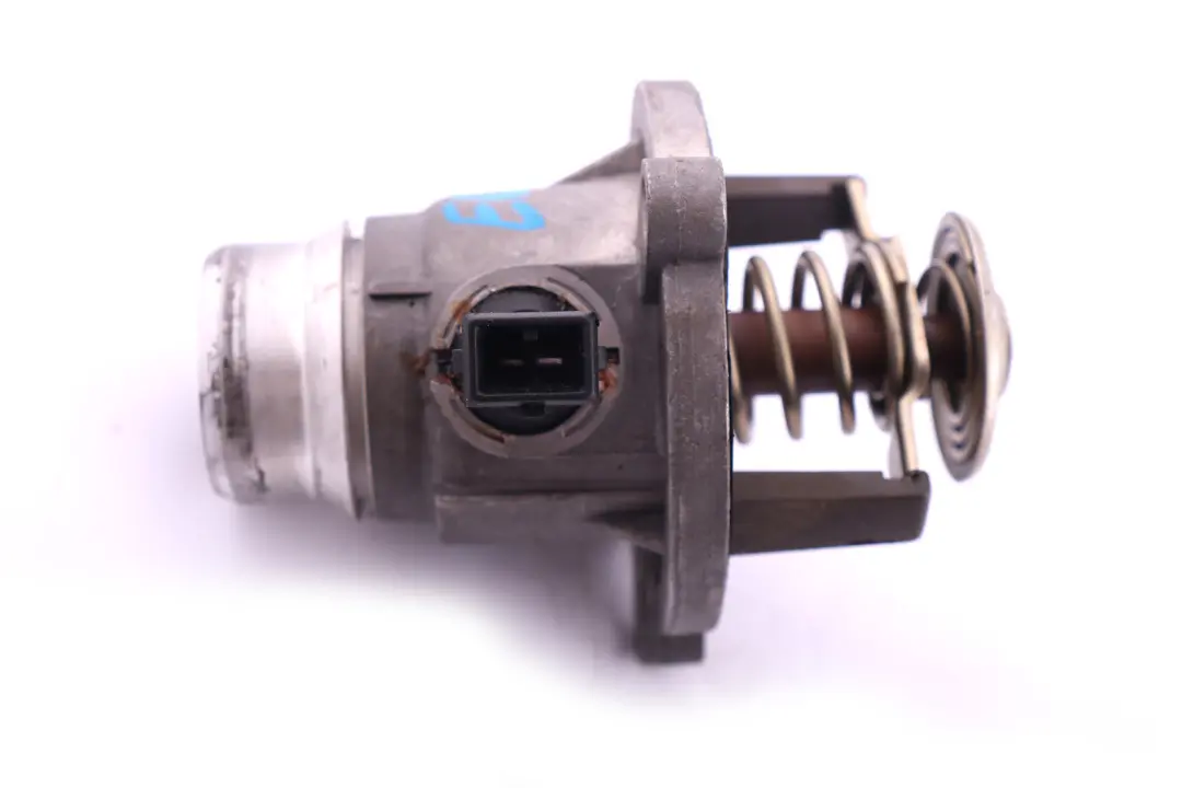 Thermostat BMW 5 6 7 X5 SERIES E53 E60 E61 E63 E65 F01 F07 F10 F11 F15 - SKU 7586885 - Numéro de pièce 7586885