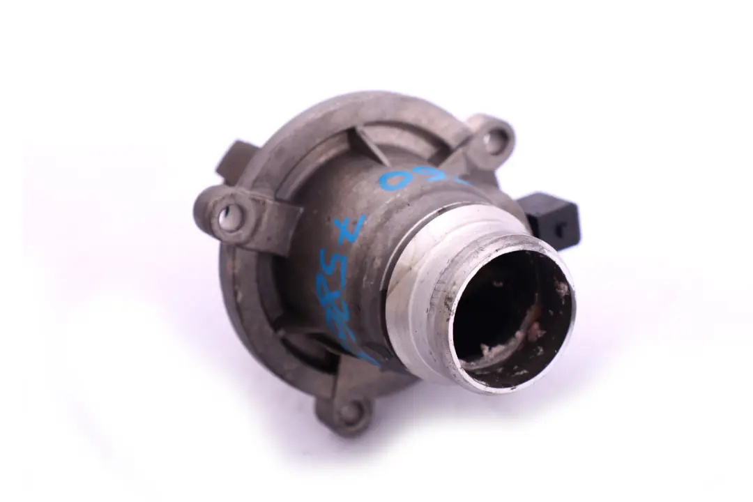 Coolant Pump Thermostat BMW E53 E60 E61 E63 E65 F01 F07 F10 F11 F15 to with Part number 7586885 Coolant Pump Thermostat BMW E53 E60 E61 E63 E65 F01 F07 F10 F11 F15 - SKU 7586885 - Part number 7586885
