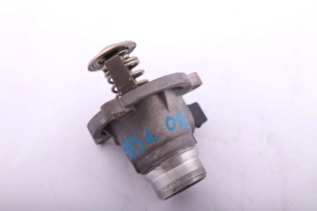 Coolant Pump Thermostat BMW E53 E60 E61 E63 E65 F01 F07 F10 F11 F15 to with Part number 7586885 Coolant Pump Thermostat BMW E53 E60 E61 E63 E65 F01 F07 F10 F11 F15 - SKU 7586885 - Part number 7586885