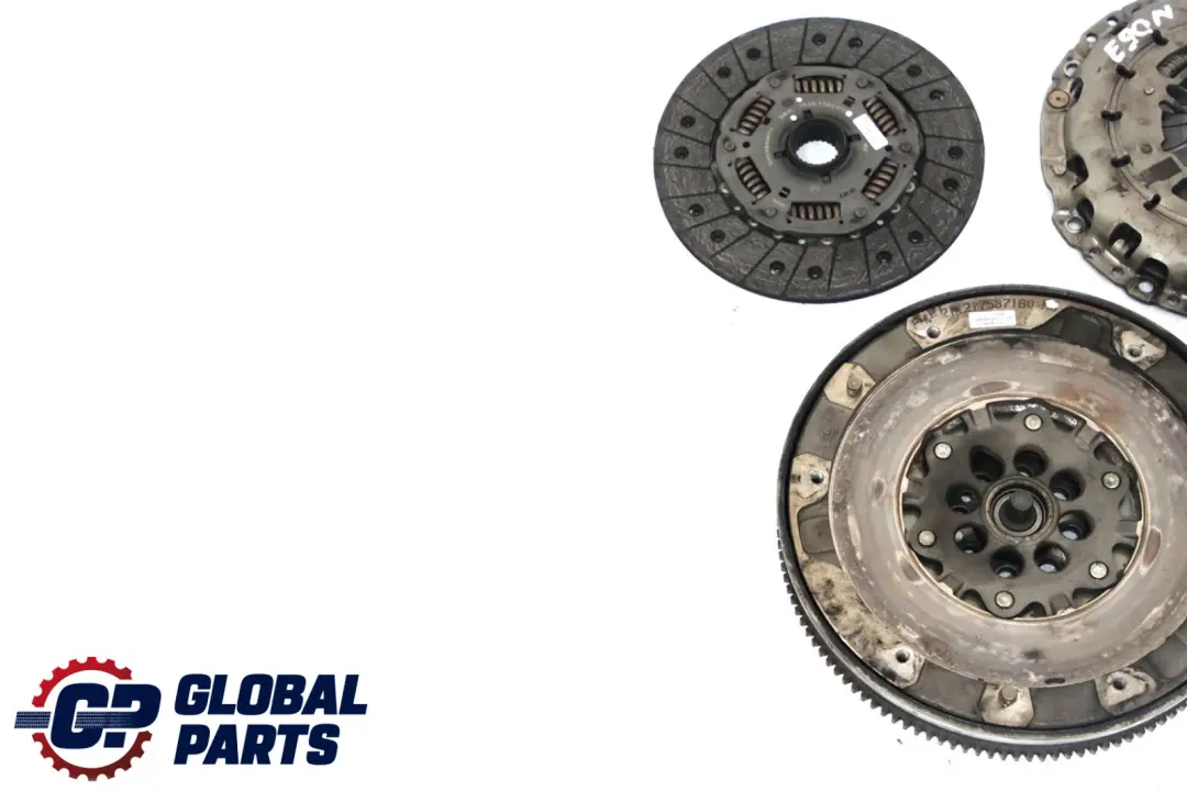 N57 Kit de embrague de doble volante para BMW E90 E91 LCI E92 325d 330d con número de pieza 7587160 BMW E90 E91 LCI E92 325d 330d N57 Kit de embrague de doble volante - SKU 7587160 - Número de pieza 7587160