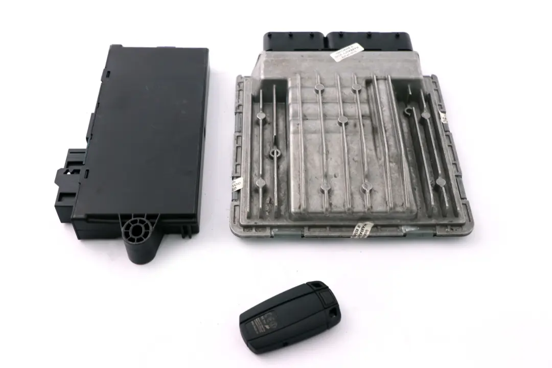 BMW 1 er E88 Cabrio 125i N52N 218PS Steuergerät DME CAS3 + Schlüssel - SKU 7587164-1 - Teilenummer 7587164