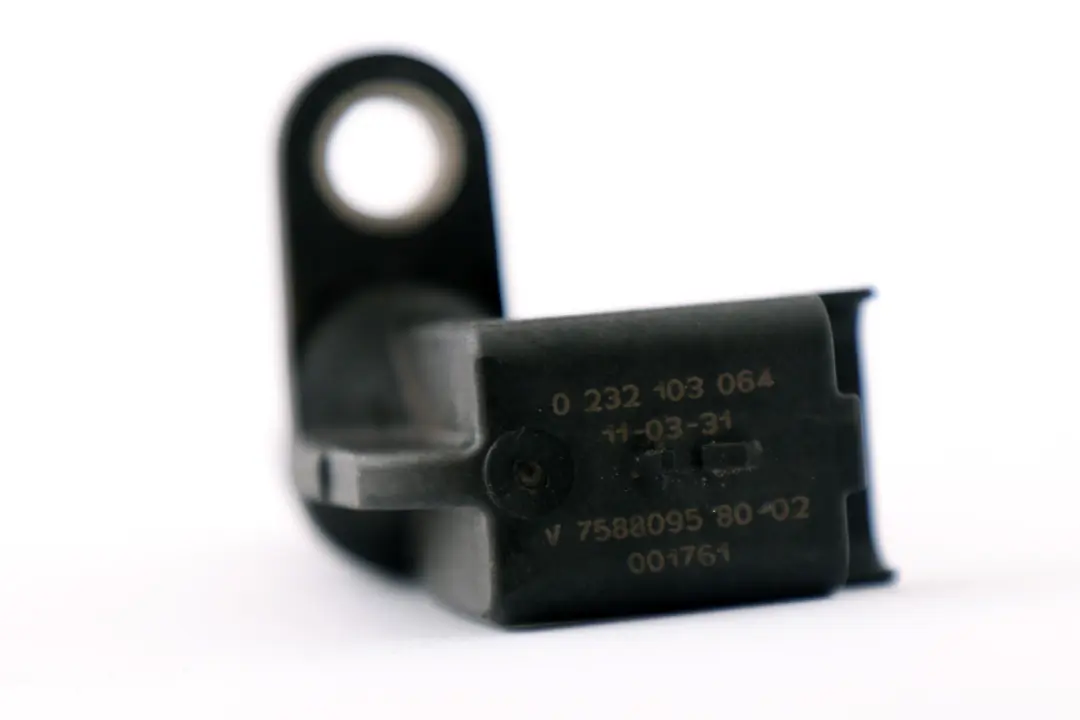 Sensore Albero a Camme 7570191 per BMW F20 F21 F30 Mini R55 R56 R57 con numero di parte 7588095 BMW F20 F21 F30 Mini R55 R56 R57 Sensore Albero a Camme 7570191 - SKU 7588095 - Numero di parte 7588095