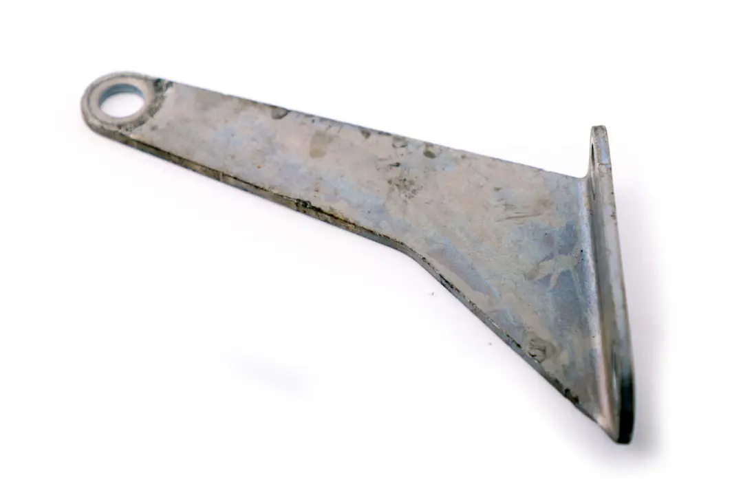 Abstützung Turbo-Ladegerät 7588504 für BMW MINI COOPER S R55 R56 R57 R58 LCI mit Teilenummer 8509408 BMW MINI COOPER S R55 R56 R57 R58 LCI Abstützung Turbo-Ladegerät 7588504 - SKU 8509408 - Teilenummer 8509408