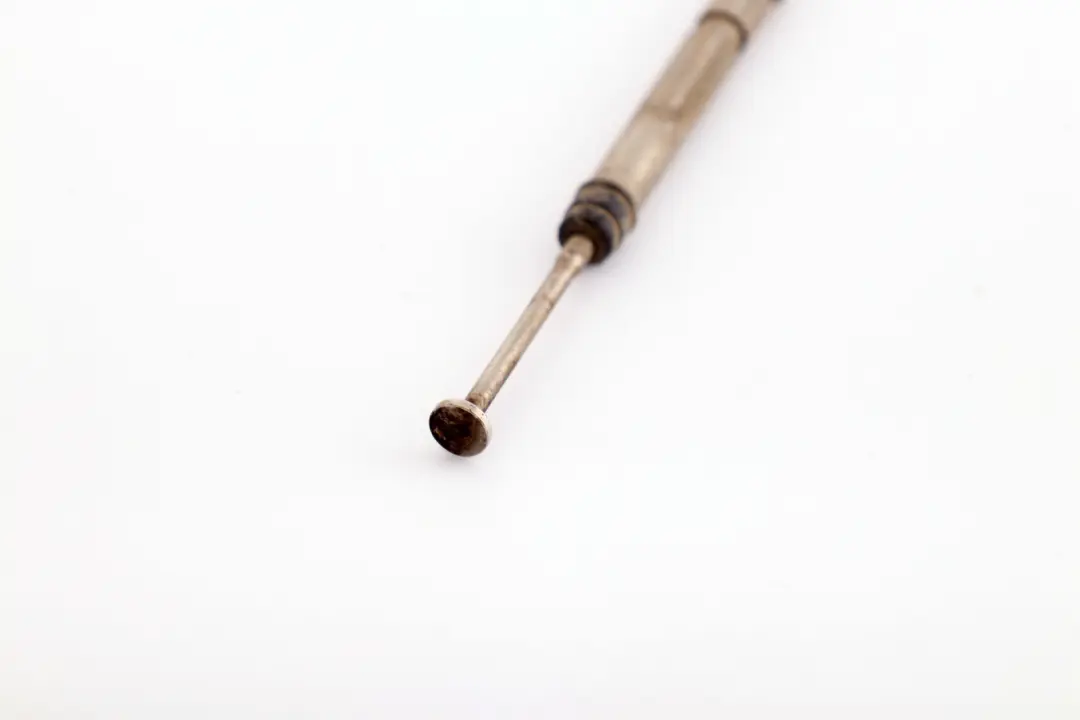 Notentriegelung 2450 für BMW 5 er E60 E61 LCI mit Teilenummer 7589212 BMW 5 er E60 E61 LCI Notentriegelung 2450 - SKU 7589212 - Teilenummer 7589212