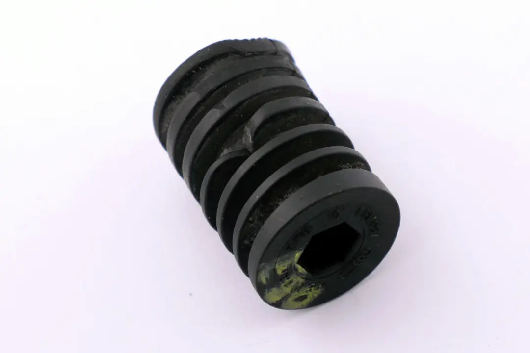 Gumowy Uchwyt Chłodnicy do BMW X1 E81 E87 Z4 E89 E90 E91 E92 E93 o numerze 17117590119 BMW X1 E81 E87 Z4 E89 E90 E91 E92 E93 Gumowy Uchwyt Chłodnicy - SKU 7590119 - Numer Części 17117590119