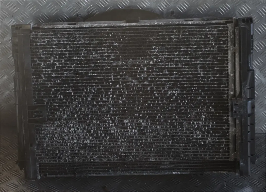 Complete Radiator Pack Fan Petrol 400W Automatic to BMW 1 3 Series E81 E87 E90 with Part number 7590699 BMW 1 3 Series E81 E87 E90 Complete Radiator Pack Fan Petrol 400W Automatic - SKU 7590699-1 - Part number 7590699