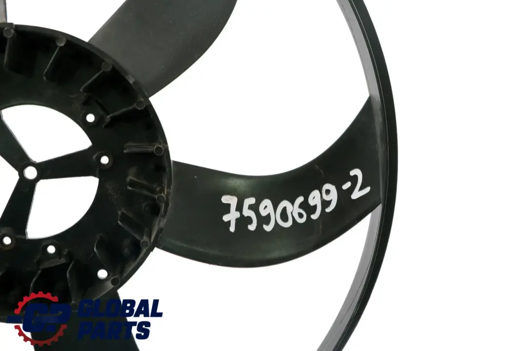 Wentylator Benzyna do BMW E81 E87 E90 E91 o numerze 7590699 BMW E81 E87 E90 E91 Wentylator Benzyna - SKU 7590699-2 - Numer Części 7590699