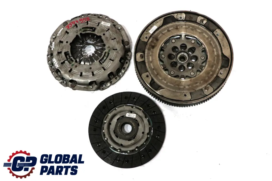 N47N Kit frizione a doppia massa a volano doppio per BMW E90 E91 E92 LCI 320d Diesel con numero di parte 7594958 BMW E90 E91 E92 LCI 320d Diesel N47N Kit frizione a doppia massa a volano doppio - SKU 7594958 - Numero di parte 7594958