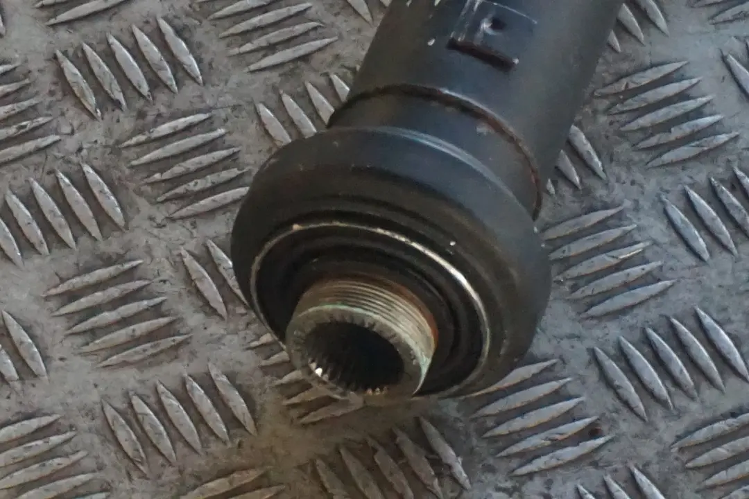 N52N Drive Shaft Prop Shaft Propshaft Automatic to BMW Z4 Series E89 23i 30i with Part number 7599423 BMW Z4 Series E89 23i 30i N52N Drive Shaft Prop Shaft Propshaft Automatic - SKU 7599423 - Part number 7599423