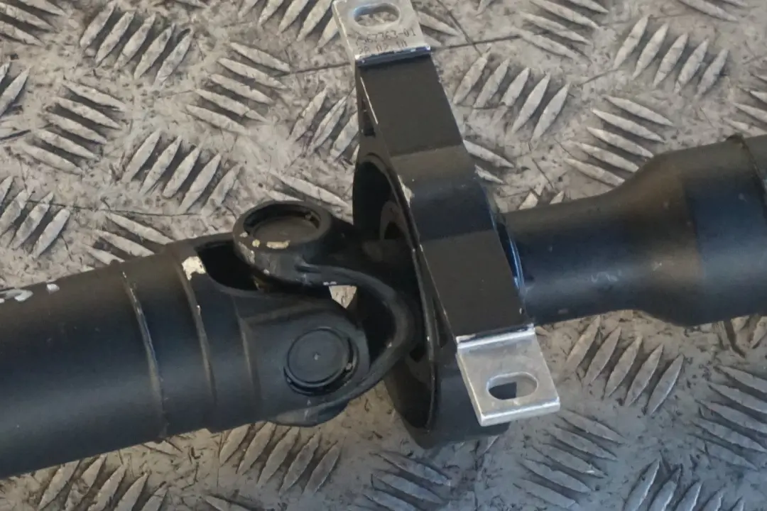 N52N Drive Shaft Prop Shaft Propshaft Automatic to BMW Z4 Series E89 23i 30i with Part number 7599423 BMW Z4 Series E89 23i 30i N52N Drive Shaft Prop Shaft Propshaft Automatic - SKU 7599423 - Part number 7599423