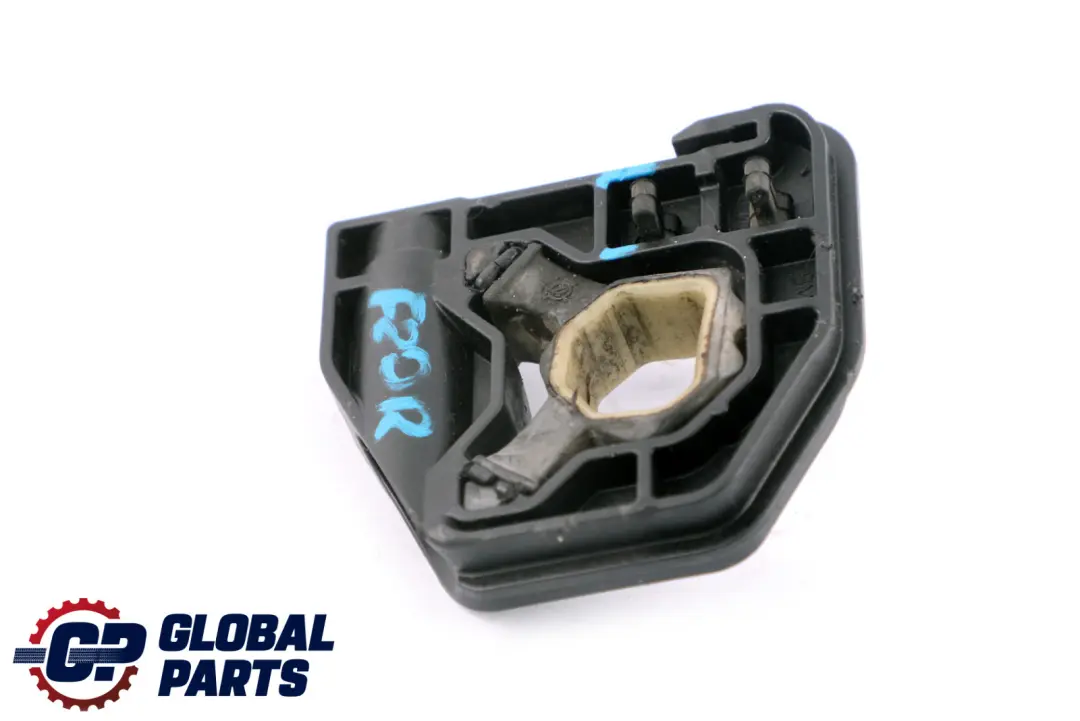 Uchwyt Mocowania Chłodnicy Prawy do BMW F20 F21 F30 F31 o numerze 7600540 BMW F20 F21 F30 F31 Uchwyt Mocowania Chłodnicy Prawy - SKU 7600540-1 - Numer Części 7600540