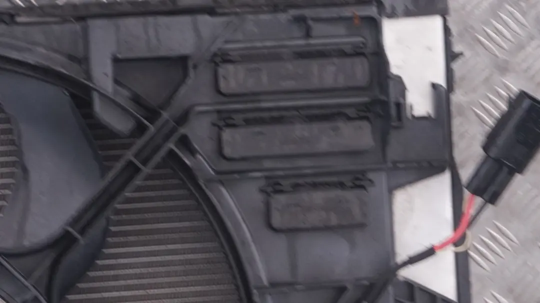 N53 Complete Petrol Radiator Fan Housing 400W to BMW 5 6 Series E60 E61 E63 LCI with Part number 7603762 BMW 5 6 Series E60 E61 E63 LCI N53 Complete Petrol Radiator Fan Housing 400W - SKU 7603762 - Part number 7603762