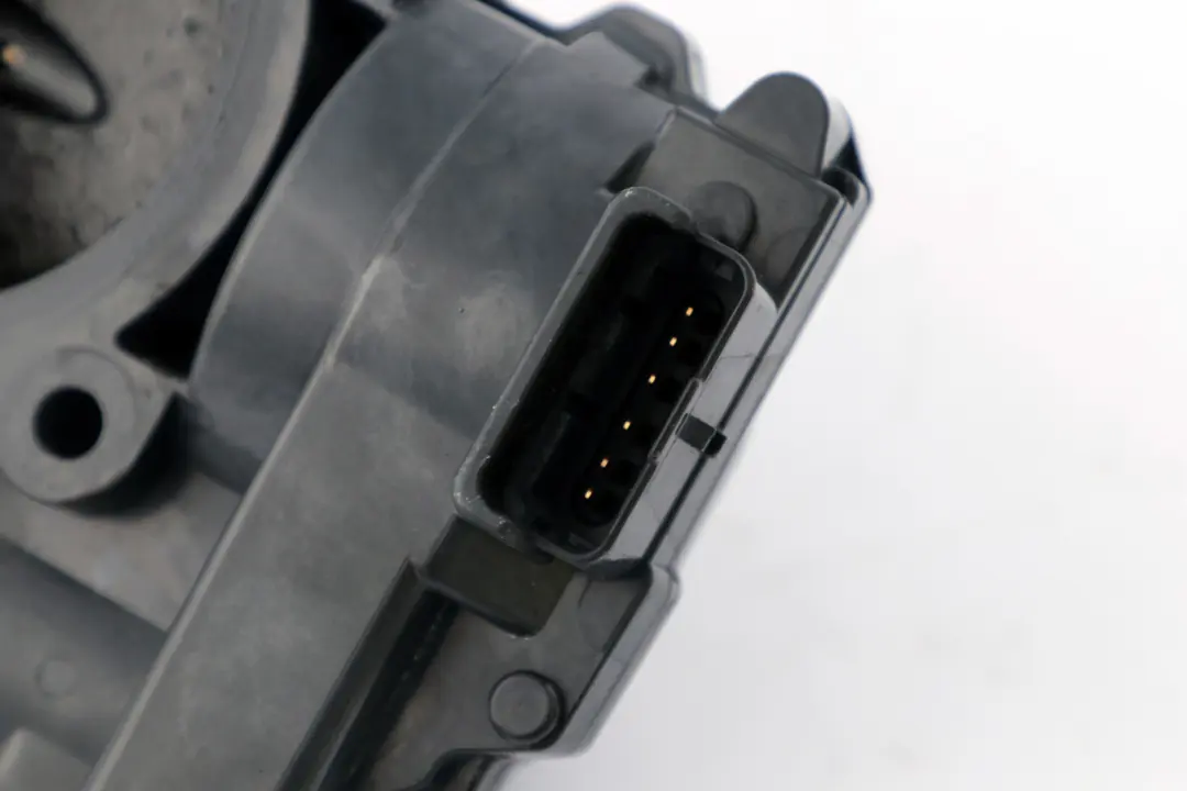 Przepustnica N12 N16 Benzyna do MINI R55 R56 o numerze 7557222 MINI R55 R56 Przepustnica N12 N16 Benzyna - SKU 7604919 - Numer Części 7557222