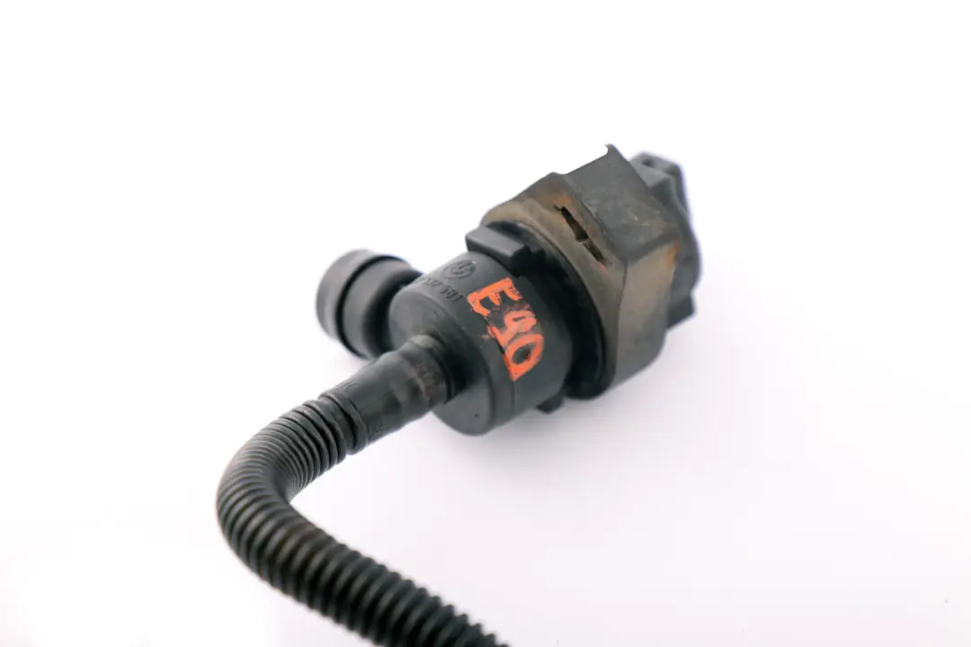 BMW E60 E61 X1 E84 E87 E90 E91 E92 Robinet Carburant Tuyau Ventilation - SKU 7618643 - Numéro de pièce 7618643